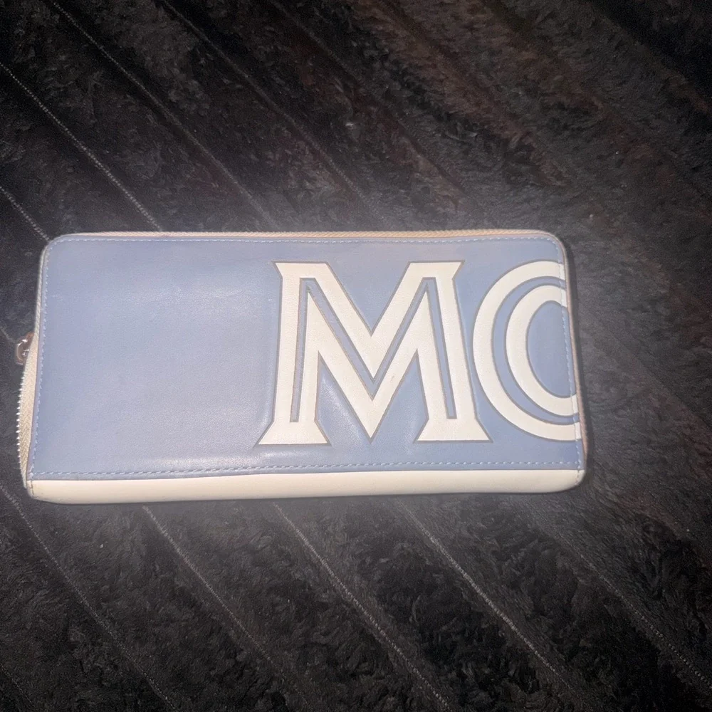 MCM RARE BEAUTIFUL EUC Blue and White LONG Wallet-MZL9SCLOZHE0O1